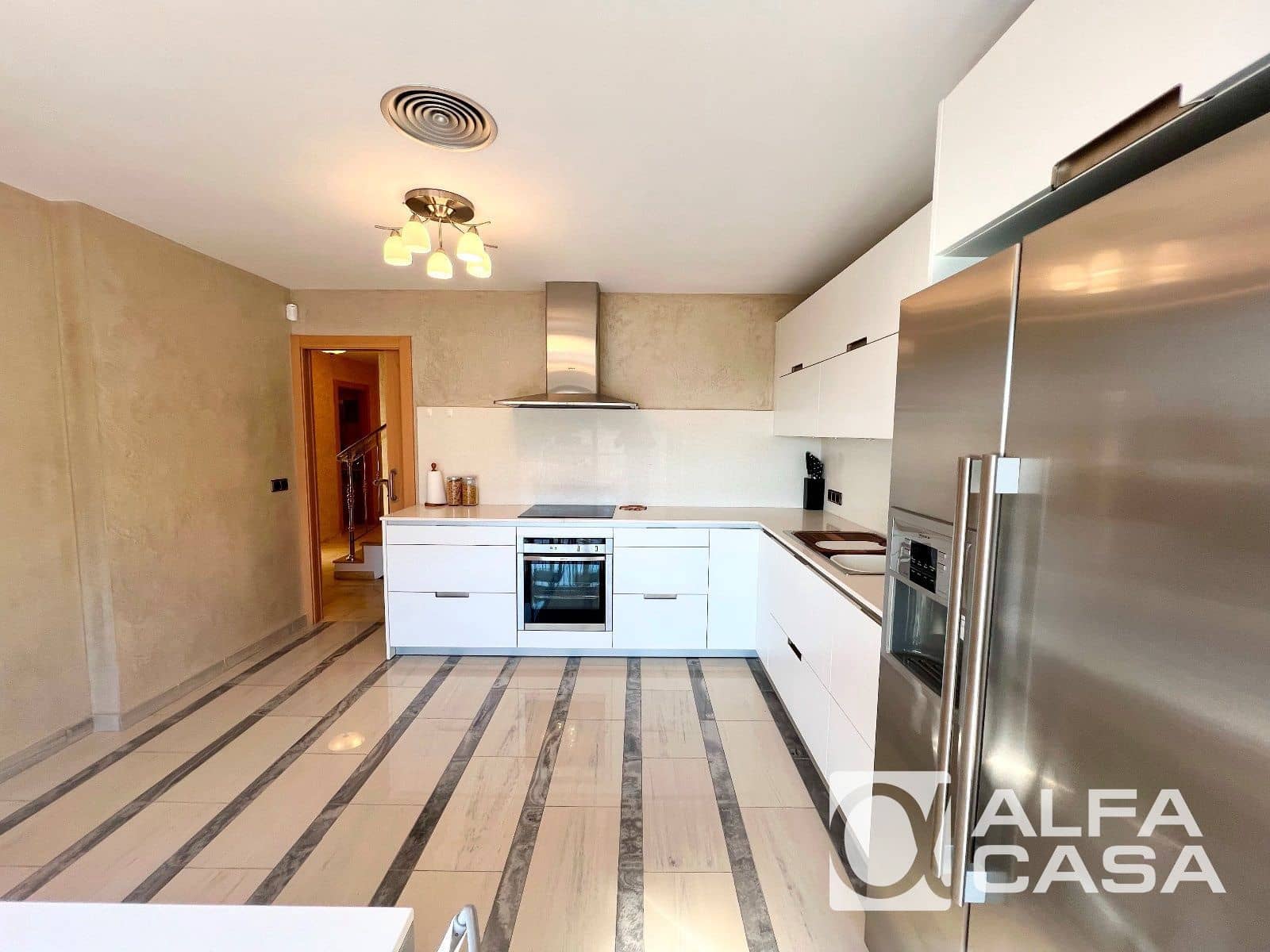 3 bedroom Villa for sale in Lloret de Mar with pool garage - € 1,500,000 (Ref: 9385898)