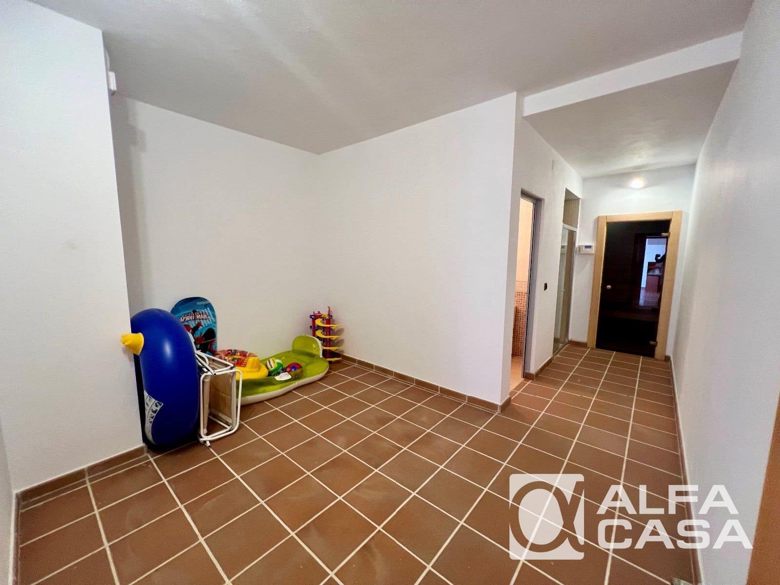 3 bedroom Villa for sale in Lloret de Mar with pool garage - € 1,500,000 (Ref: 9385898)