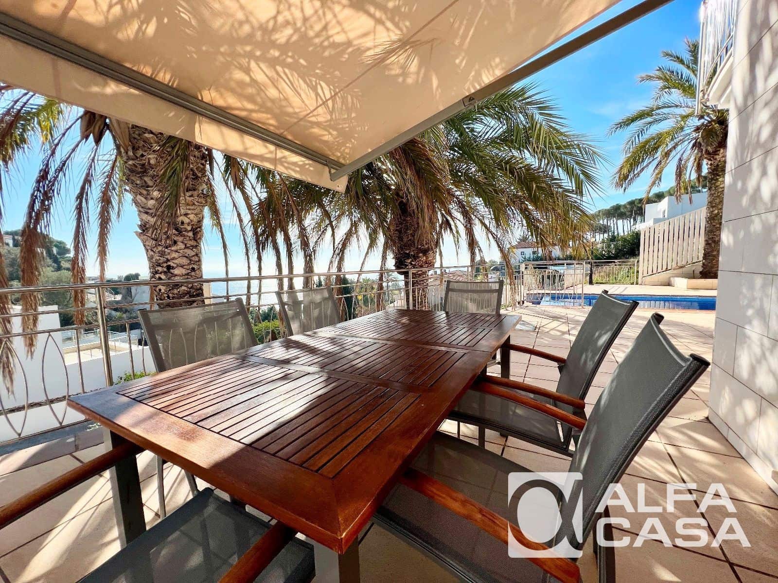 3 bedroom Villa for sale in Lloret de Mar with pool garage - € 1,500,000 (Ref: 9385898)