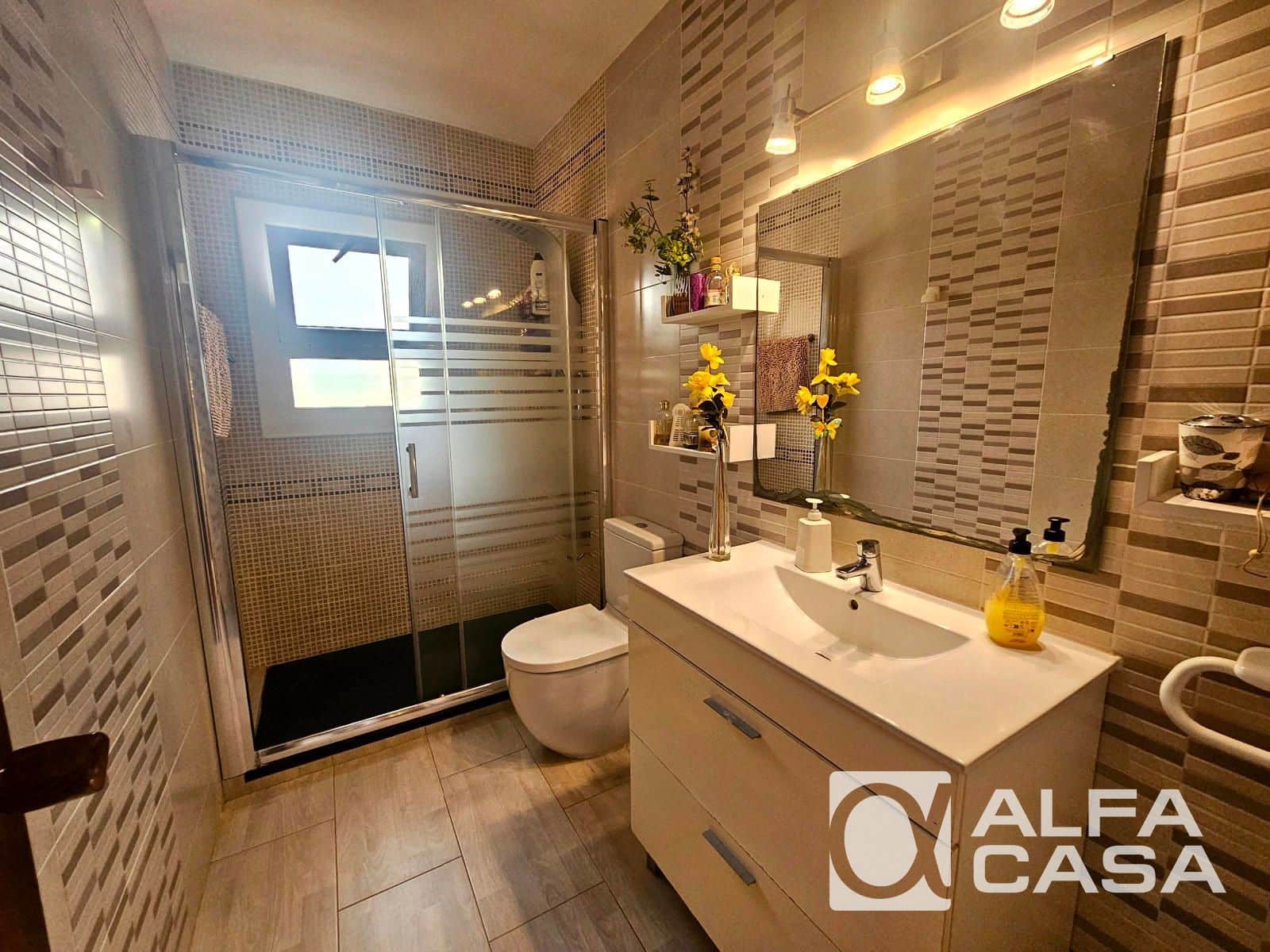 10 soverom Villa til salgs i Pineda de Mar med svømmebasseng garasje - € 790 000 (Ref: 9385899)