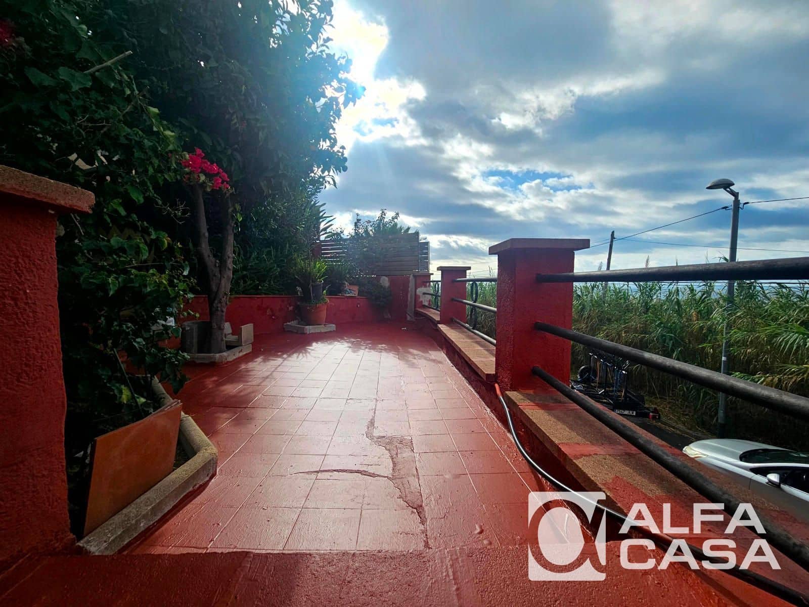 10 soverom Villa til salgs i Pineda de Mar med svømmebasseng garasje - € 790 000 (Ref: 9385899)