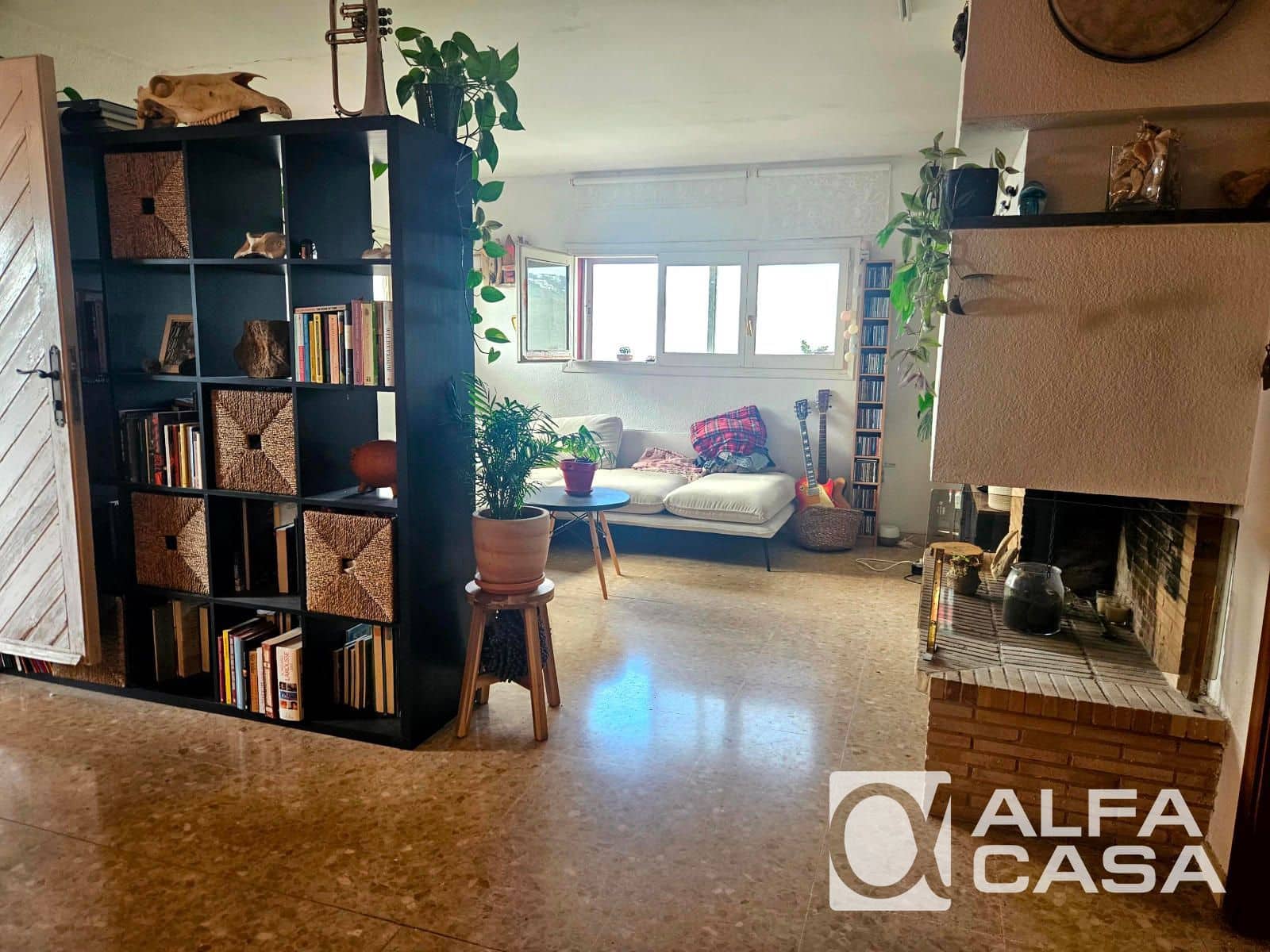 10 soverom Villa til salgs i Pineda de Mar med svømmebasseng garasje - € 790 000 (Ref: 9385899)