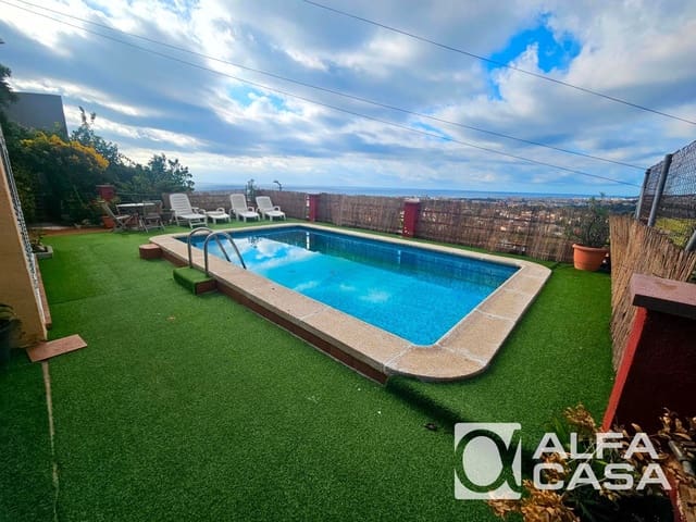 10 soverom Villa til salgs i Pineda de Mar med svømmebasseng garasje - € 790 000 (Ref: 9385899)