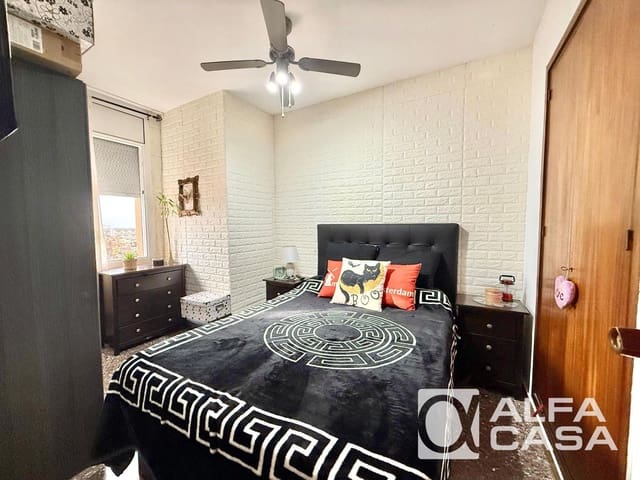 1 soveværelse Lejlighed til salg i Lloret de Mar med swimmingpool - € 136.000 (Ref: 9385900)