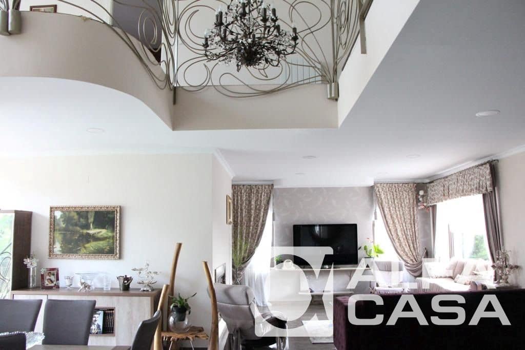 4 soveværelse Villa til salg i Lloret de Mar med swimmingpool garage - € 1.200.000 (Ref: 9385901)