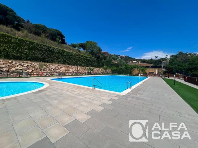 2 sovrum Lägenhet till salu i Lloret de Mar med pool garage - 189 000 € (Ref: 9385903)