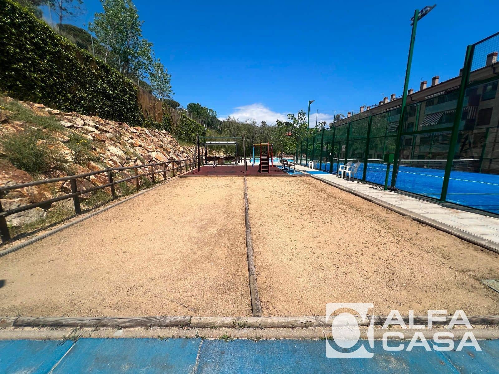 2 makuuhuone Asunto myytävänä paikassa Lloret de Mar mukana uima-altaan 
autotalli - 189 000 € (Ref: 9385903)