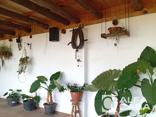 4 bedroom Villa for sale in Tordera with pool garage - € 850,000 (Ref: 9385907)