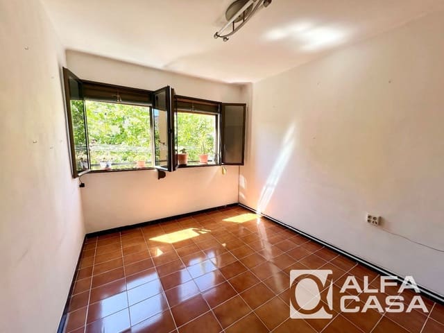 3 makuuhuone Asunto myytävänä paikassa Ciutat Vella, Barcelona kaupunki - 369 000 € (Ref: 9385909)