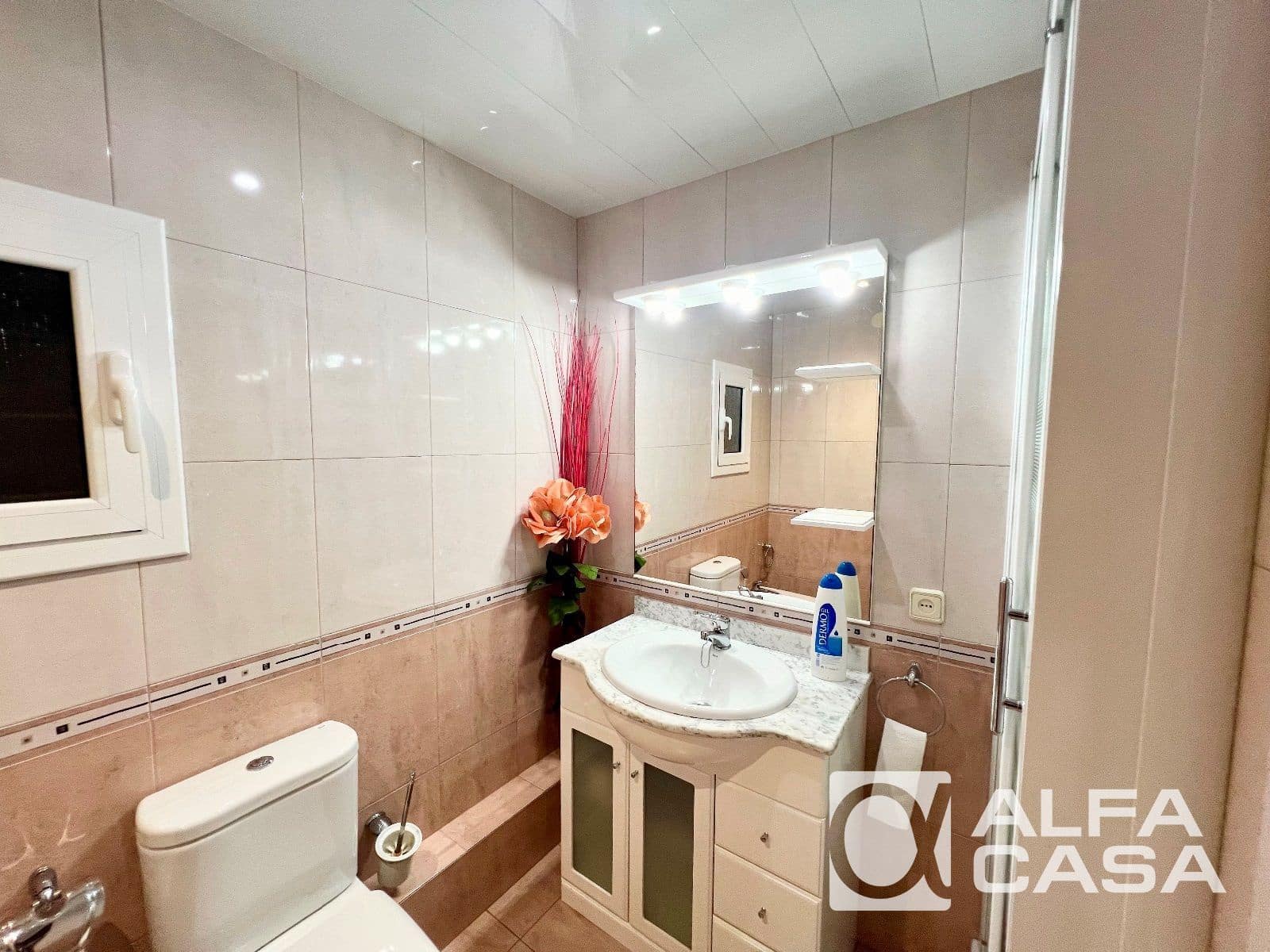 3 makuuhuone Asunto myytävänä paikassa Barcelona kaupunki - 369 000 € (Ref: 9385909)