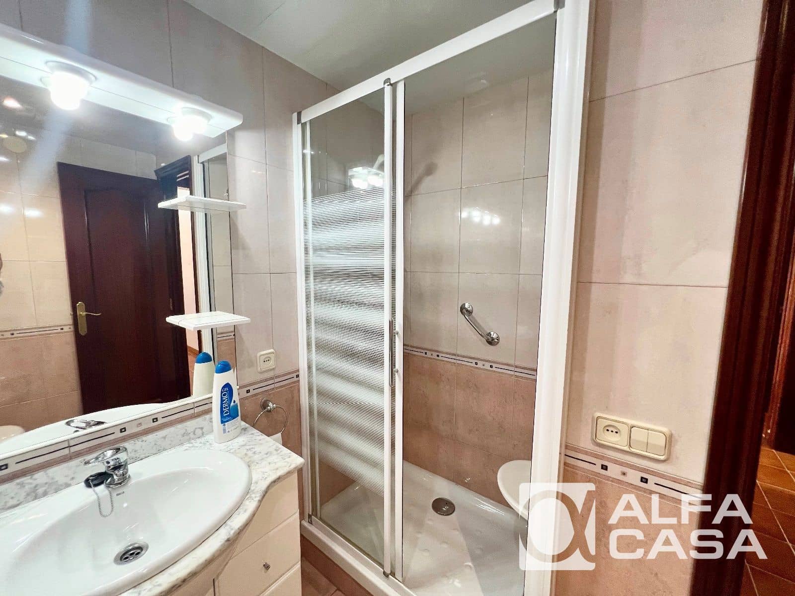 3 makuuhuone Asunto myytävänä paikassa Barcelona kaupunki - 369 000 € (Ref: 9385909)