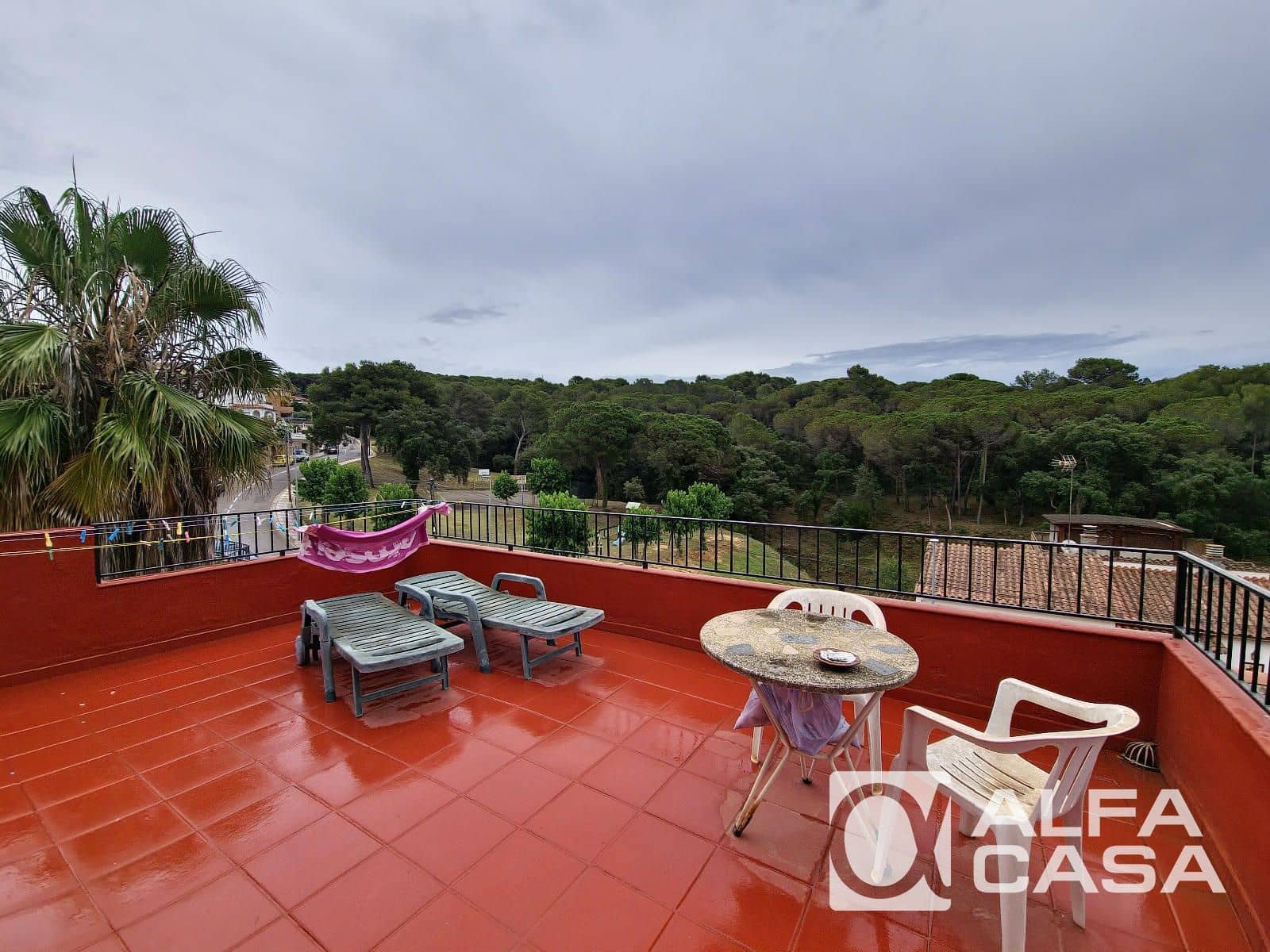 6 bedroom Villa for sale in Lloret de Mar with garage - € 525,000 (Ref: 9385910)