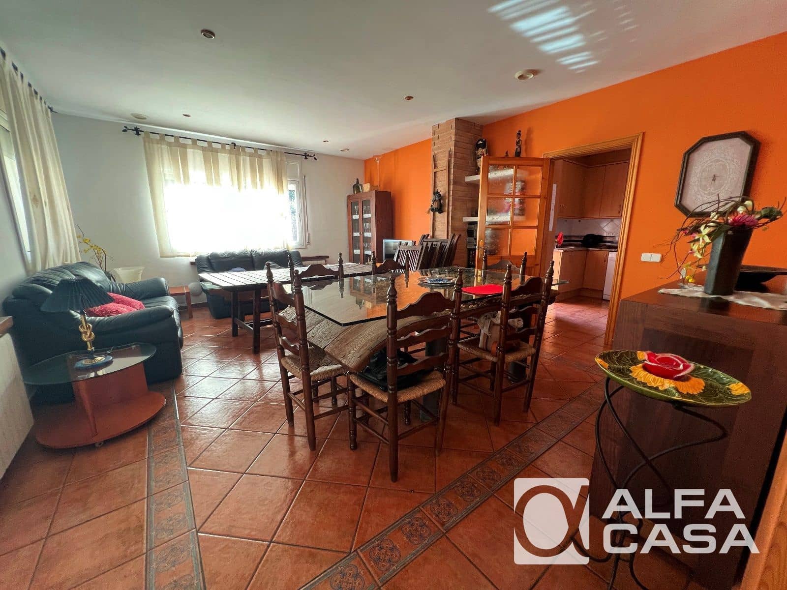 4 sypialnia Willa na sprzedaż w Lloret de Mar z basenem garażem - 599 000 € (Ref: 9385916)