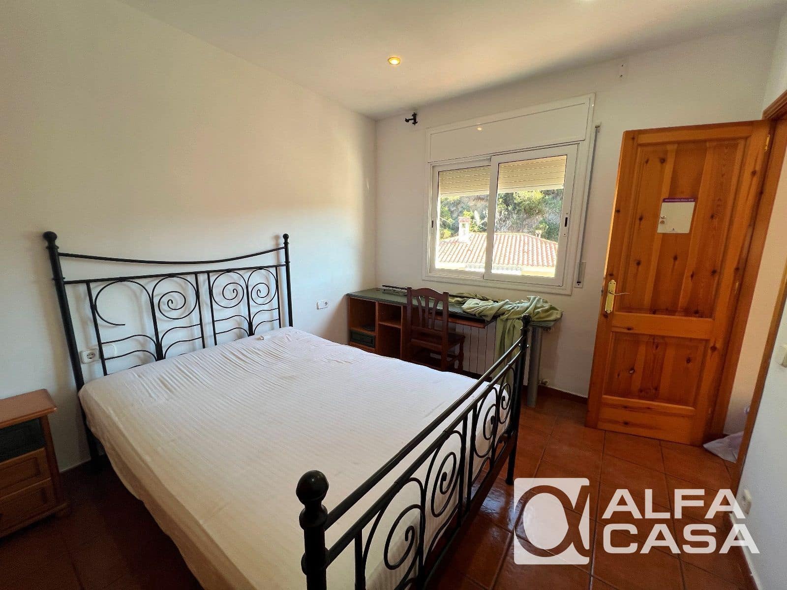 4 sypialnia Willa na sprzedaż w Lloret de Mar z basenem garażem - 599 000 € (Ref: 9385916)