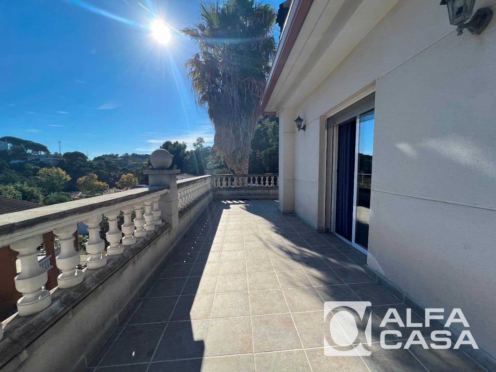 4 sypialnia Willa na sprzedaż w Lloret de Mar z basenem garażem - 599 000 € (Ref: 9385916)