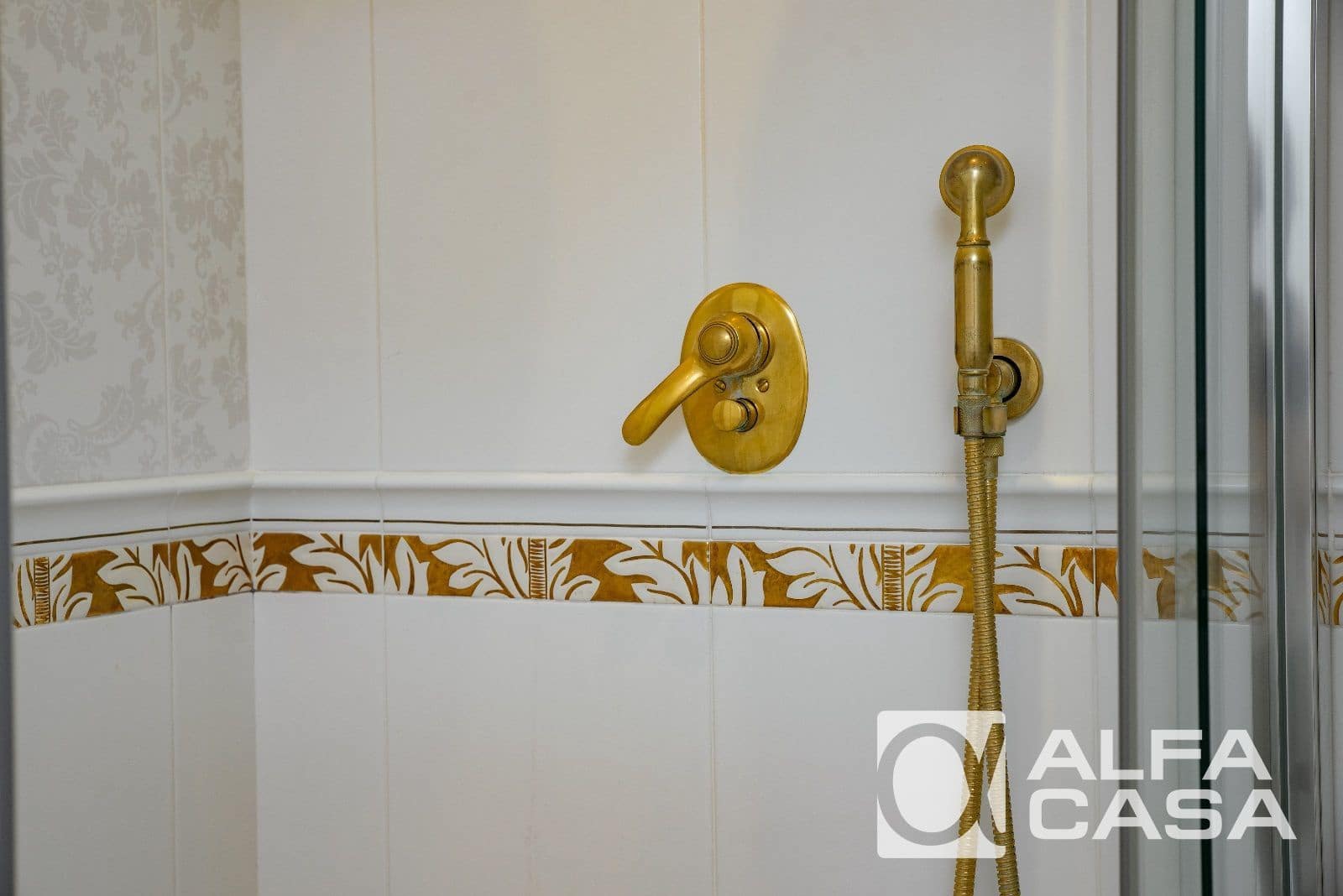 4 bedroom Villa for sale in Lloret de Mar with pool garage - € 1,580,000 (Ref: 9385917)