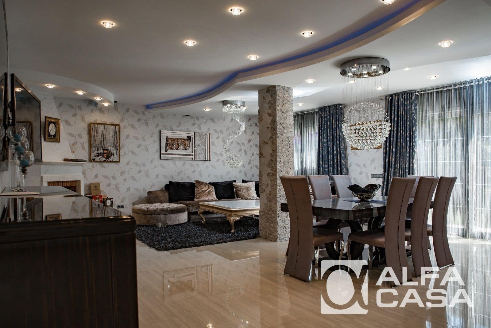 4 bedroom Villa for sale in Lloret de Mar with pool garage - € 1,580,000 (Ref: 9385917)