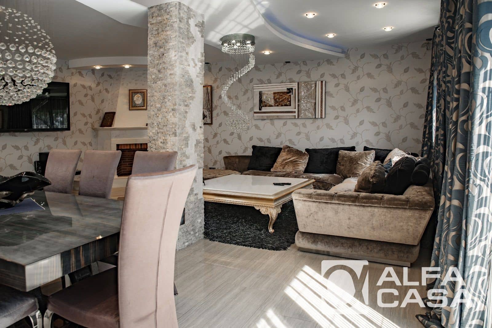 4 bedroom Villa for sale in Lloret de Mar with pool garage - € 1,580,000 (Ref: 9385917)