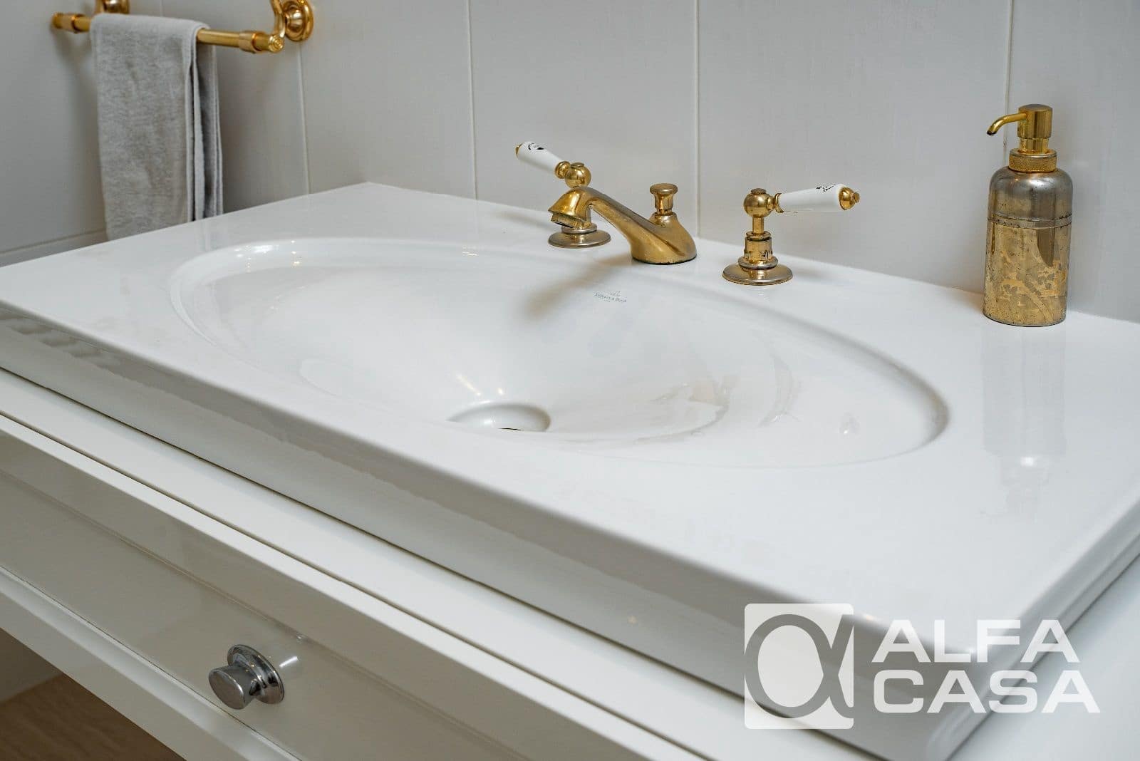 4 bedroom Villa for sale in Lloret de Mar with pool garage - € 1,580,000 (Ref: 9385917)