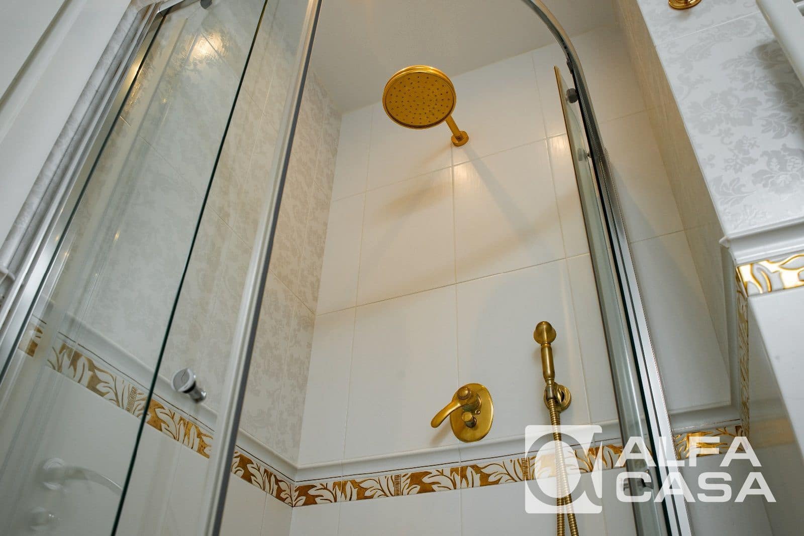 4 bedroom Villa for sale in Lloret de Mar with pool garage - € 1,580,000 (Ref: 9385917)