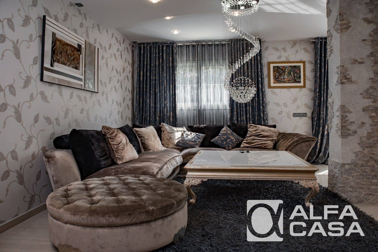 4 bedroom Villa for sale in Lloret de Mar with pool garage - € 1,580,000 (Ref: 9385917)