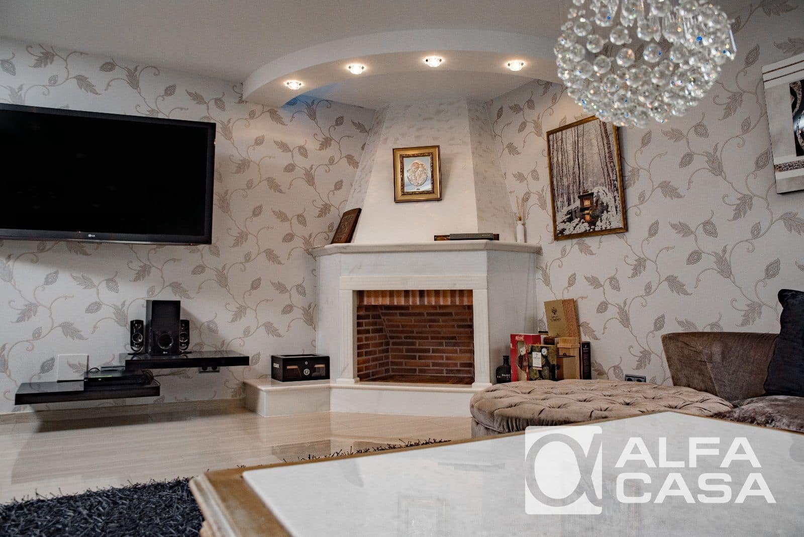 4 bedroom Villa for sale in Lloret de Mar with pool garage - € 1,580,000 (Ref: 9385917)