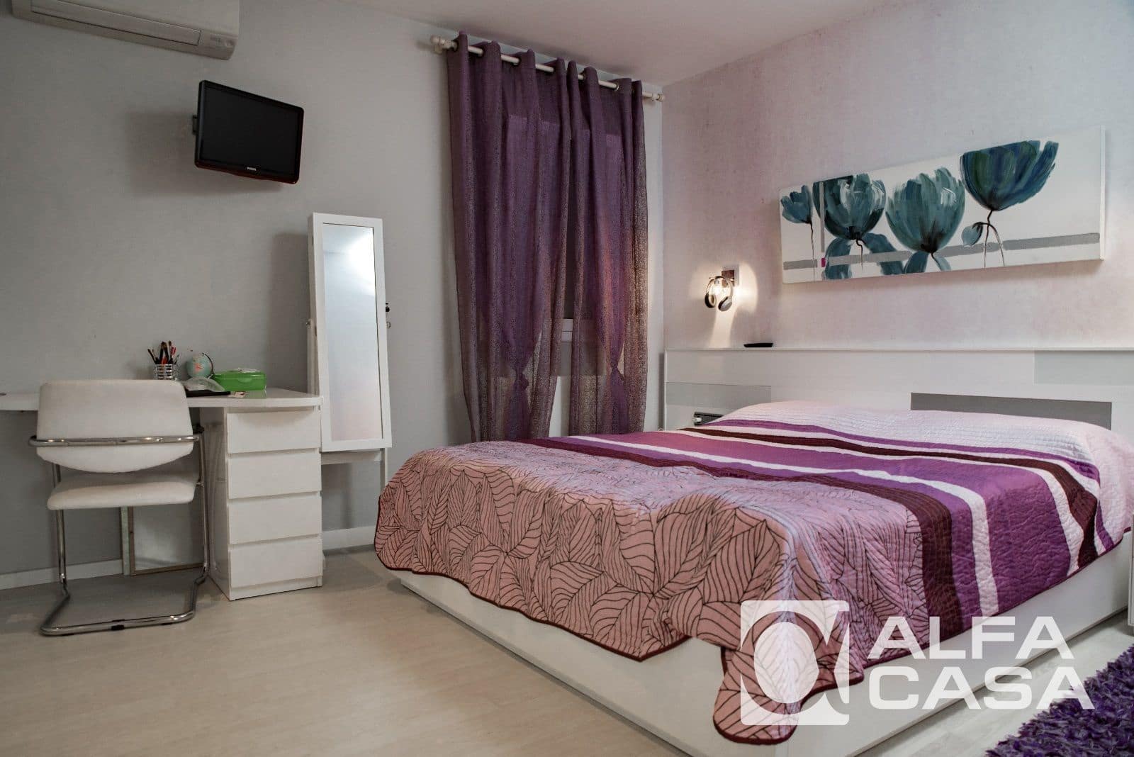 4 bedroom Villa for sale in Lloret de Mar with pool garage - € 1,580,000 (Ref: 9385917)