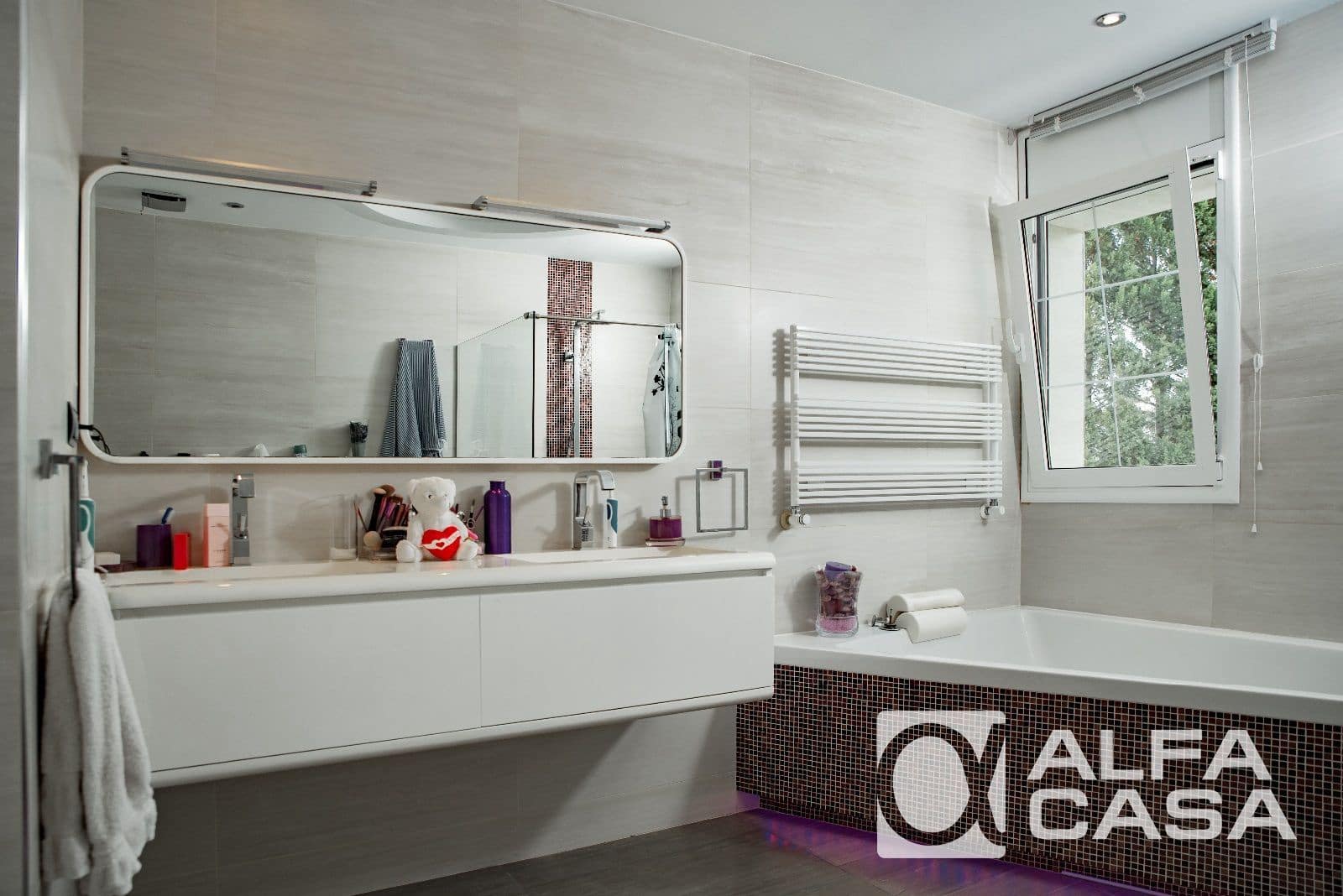 4 bedroom Villa for sale in Lloret de Mar with pool garage - € 1,580,000 (Ref: 9385917)