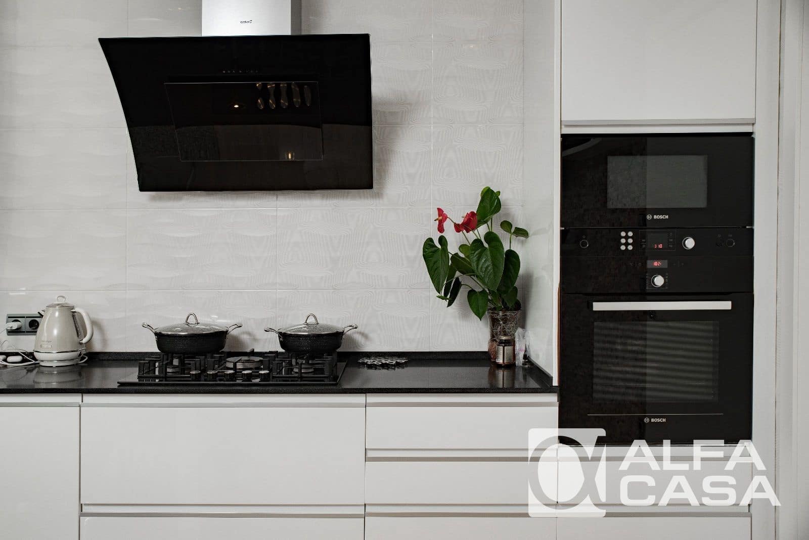 4 bedroom Villa for sale in Lloret de Mar with pool garage - € 1,580,000 (Ref: 9385917)