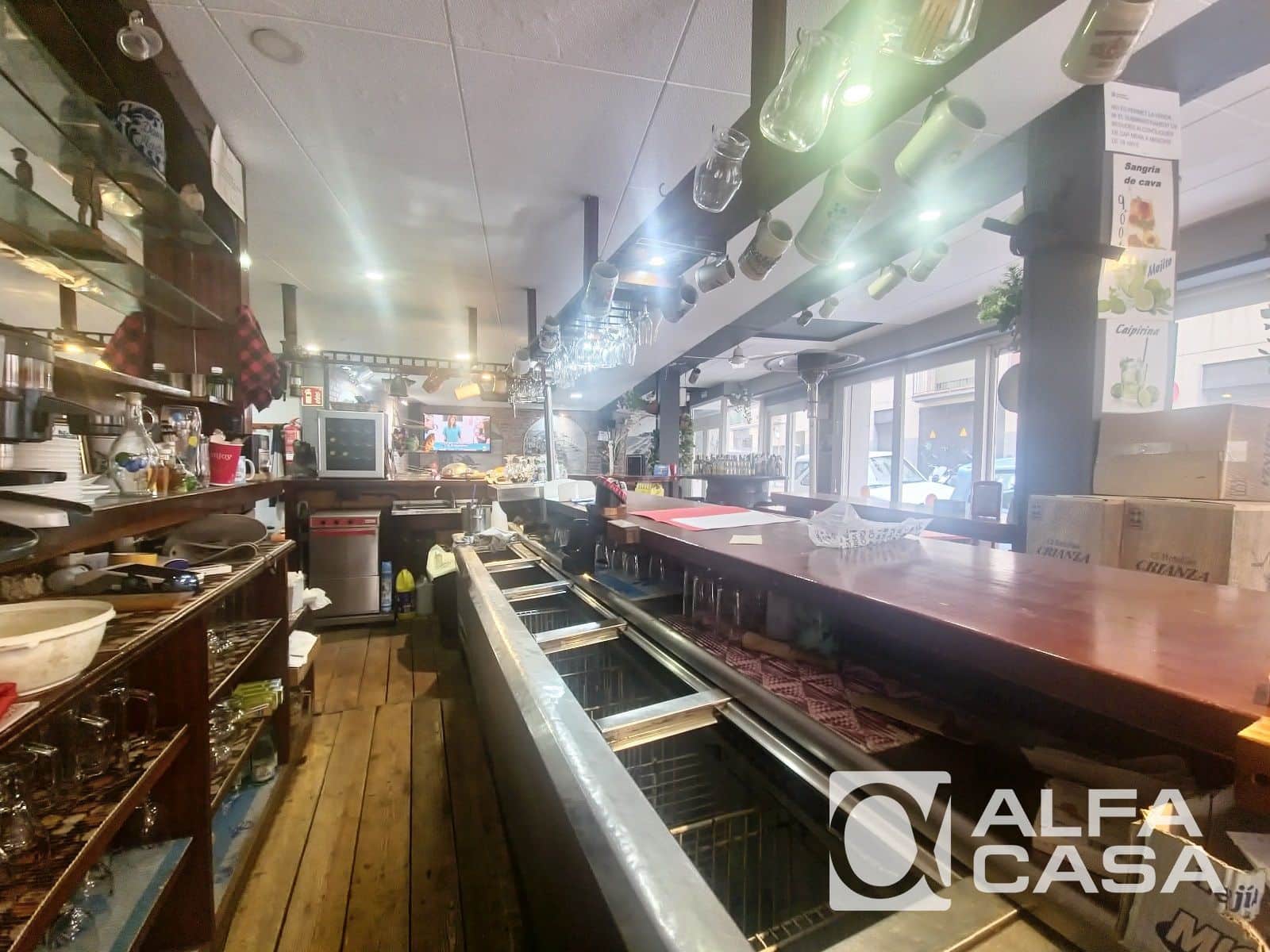 Commercial for sale in Lloret de Mar - € 350,000 (Ref: 9385918)