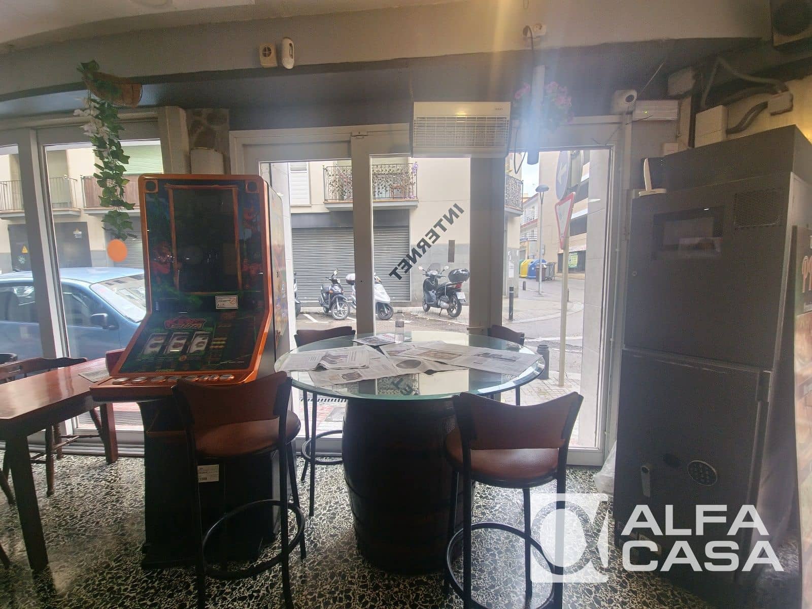 Commercial for sale in Lloret de Mar - € 350,000 (Ref: 9385918)