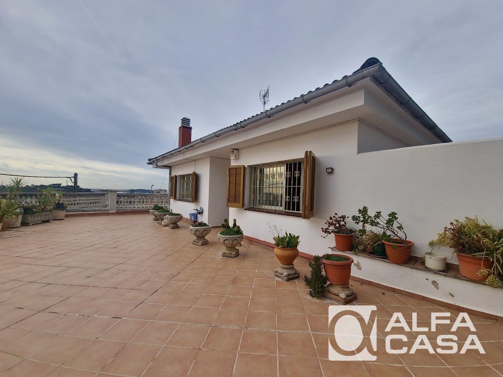 7 bedroom Townhouse for sale in Blanes with pool - € 725,000 (Ref: 9385919)