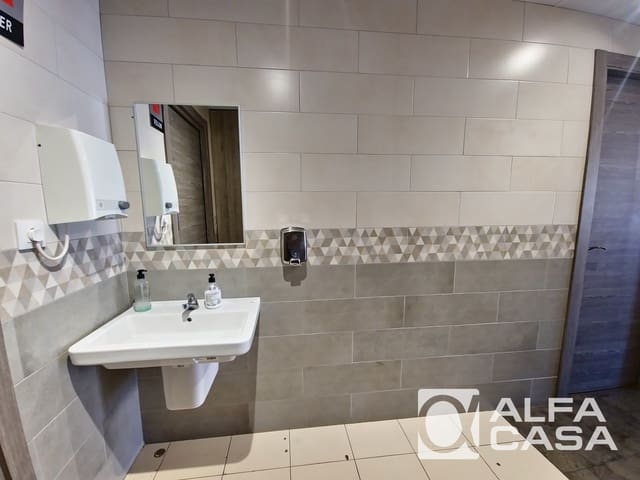 Kommersiell til salgs i Lloret de Mar - € 371 000 (Ref: 9385920)