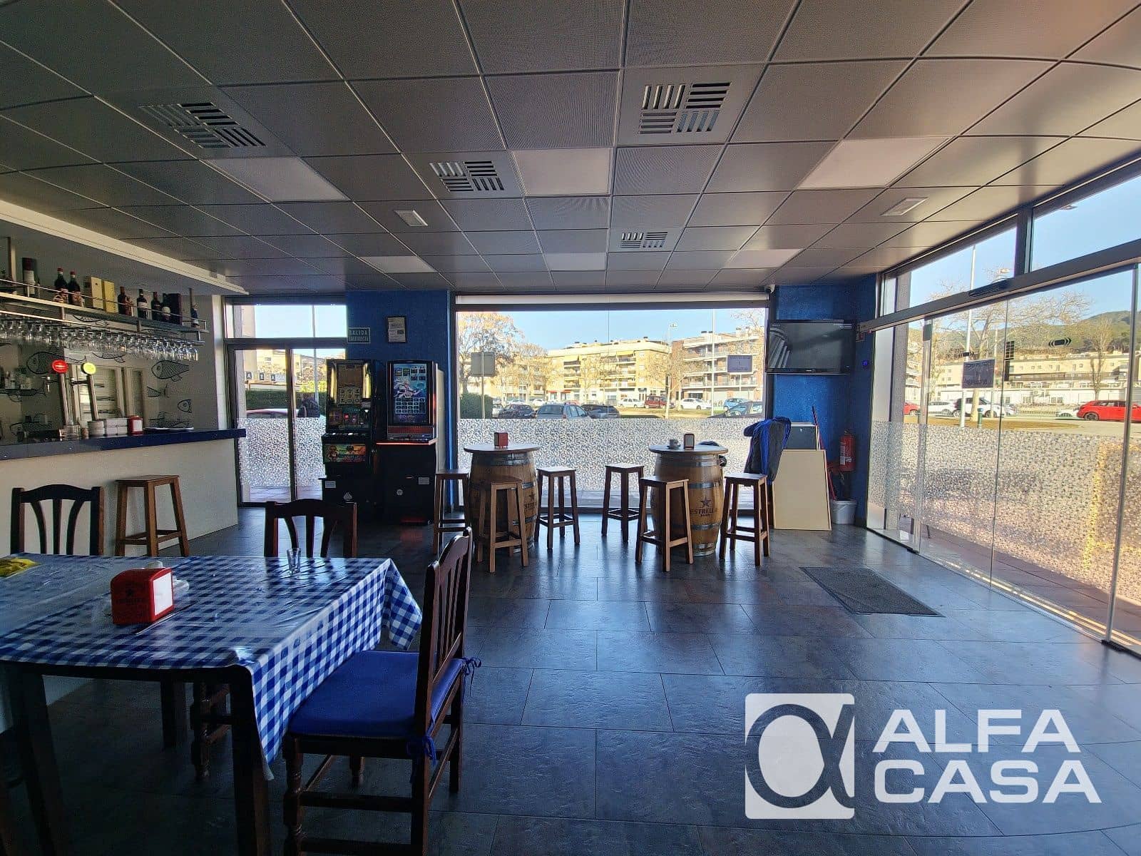 Kaupallinen myytävänä paikassa Lloret de Mar - 371 000 € (Ref: 9385920)