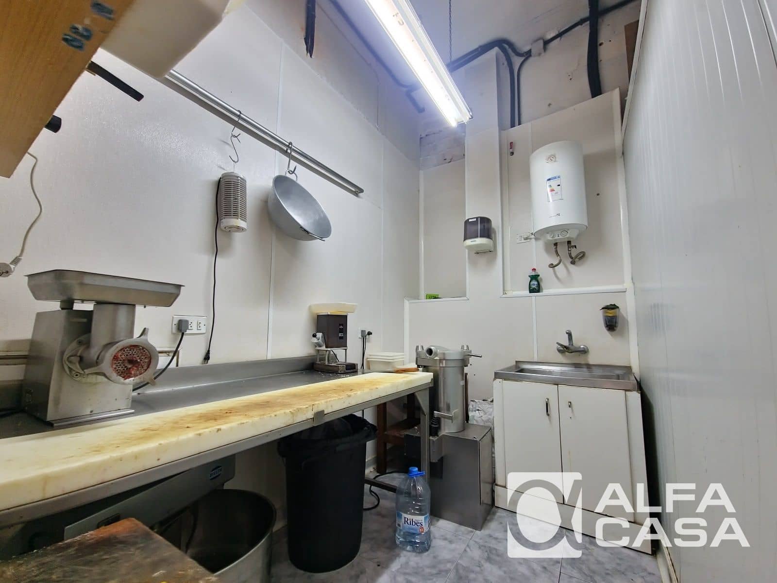 Erhverv til salg i Lloret de Mar - € 185.000 (Ref: 9385921)