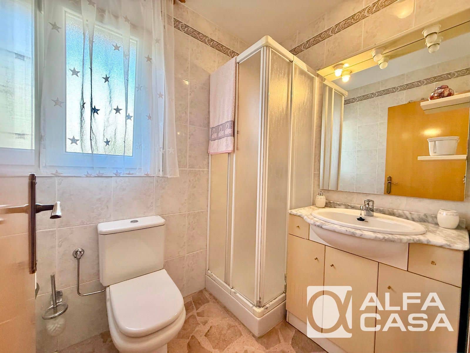 5 makuuhuone Huvila myytävänä paikassa Lloret de Mar mukana uima-altaan 
autotalli - 949 000 € (Ref: 9400089)