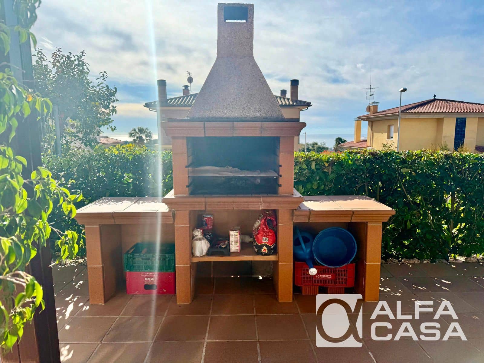 5 makuuhuone Huvila myytävänä paikassa Lloret de Mar mukana uima-altaan 
autotalli - 949 000 € (Ref: 9400089)