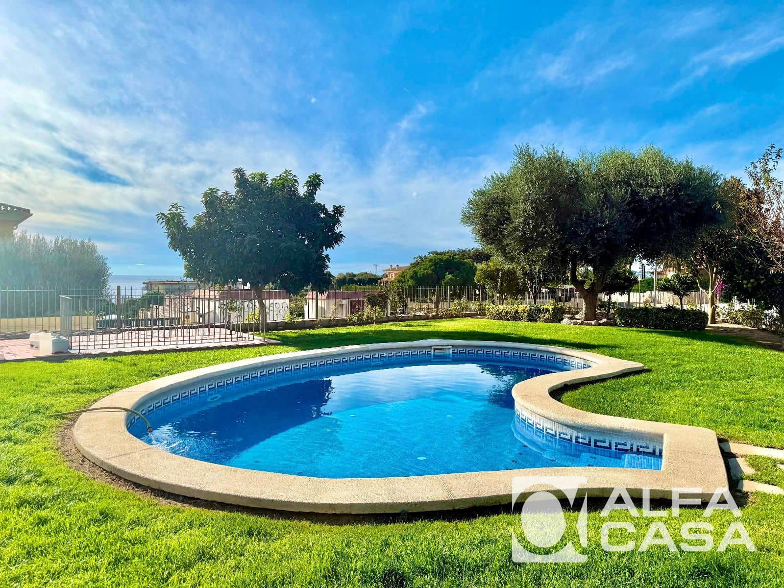 5 makuuhuone Huvila myytävänä paikassa Lloret de Mar mukana uima-altaan 
autotalli - 949 000 € (Ref: 9400089)