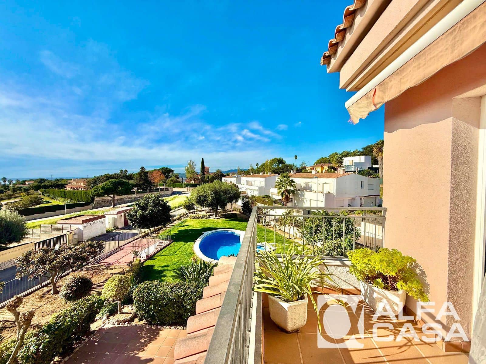 5 makuuhuone Huvila myytävänä paikassa Lloret de Mar mukana uima-altaan 
autotalli - 949 000 € (Ref: 9400089)