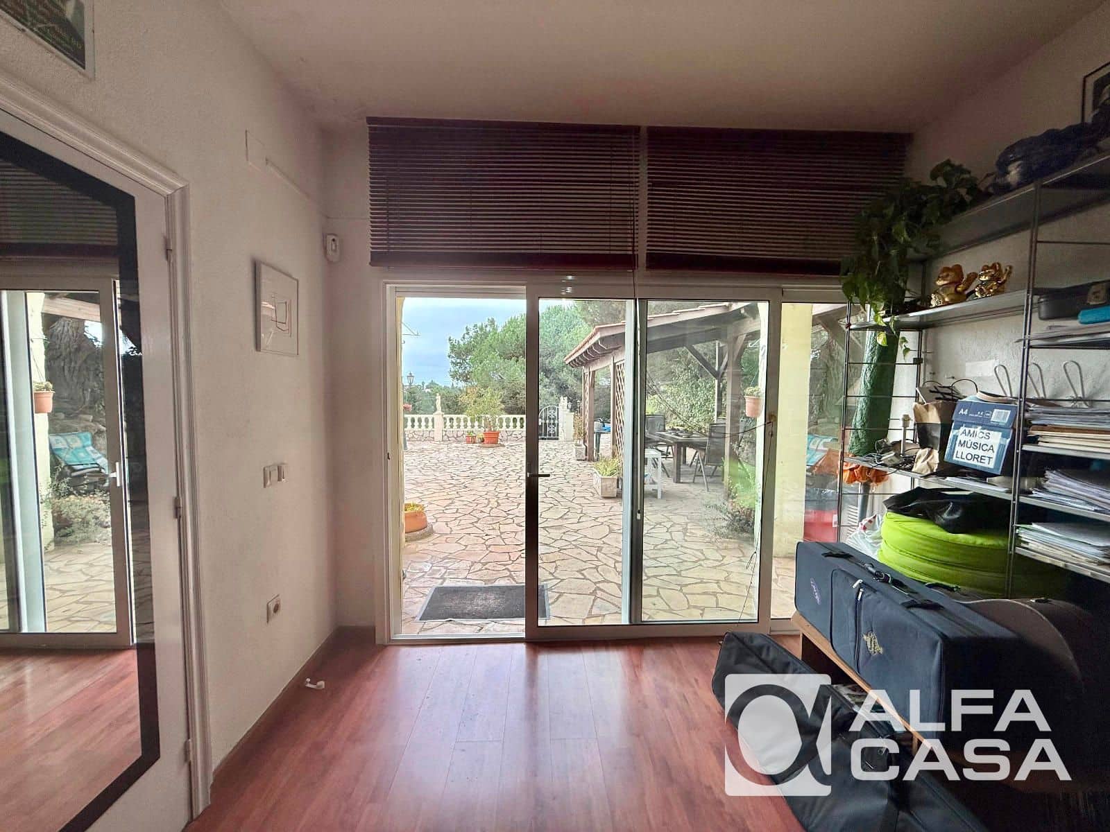 4 sovrum Villa till salu i Lloret de Mar med pool - 399 000 € (Ref: 9438967)