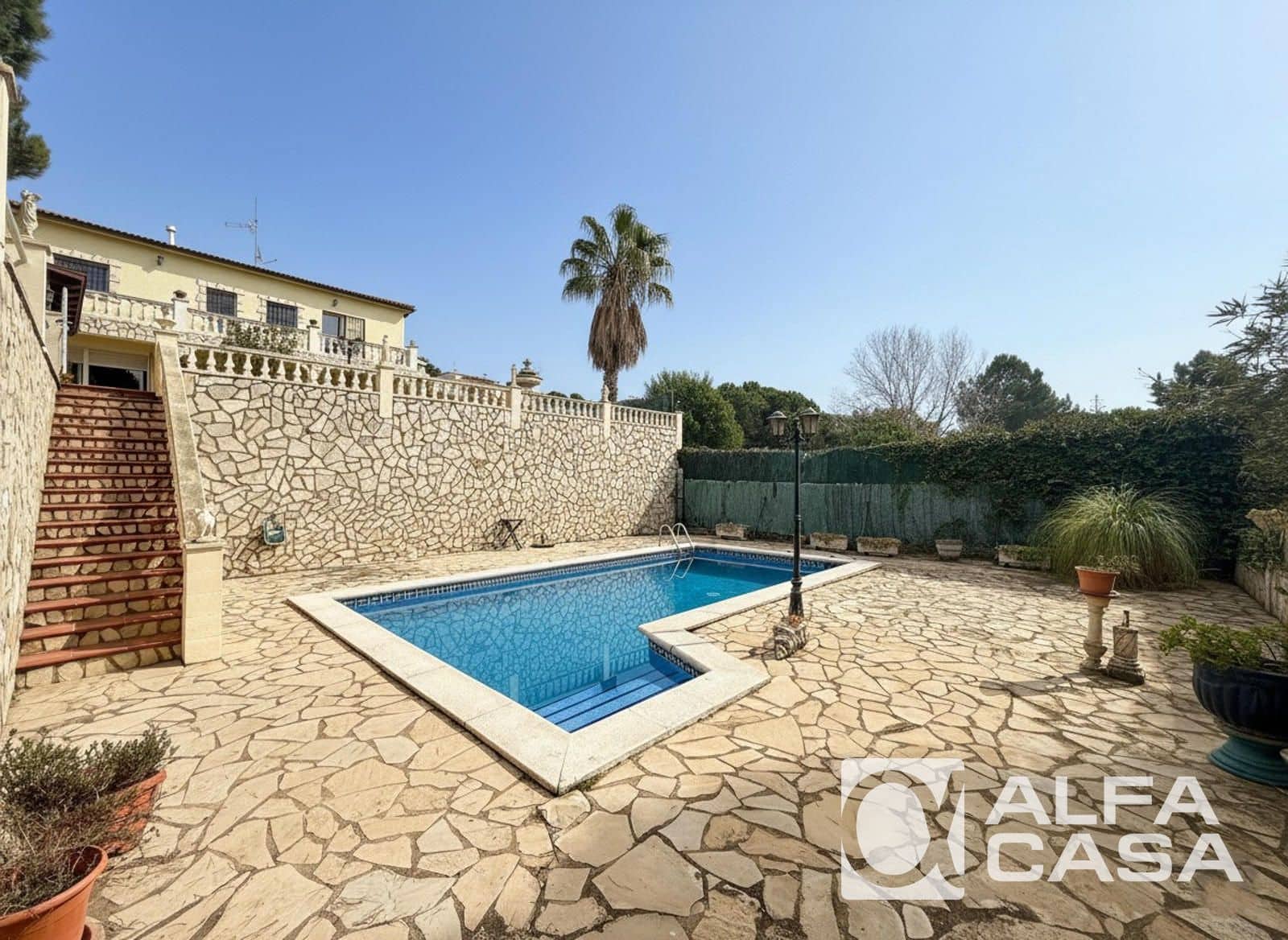 4 sovrum Villa till salu i Lloret de Mar med pool - 399 000 € (Ref: 9438967)