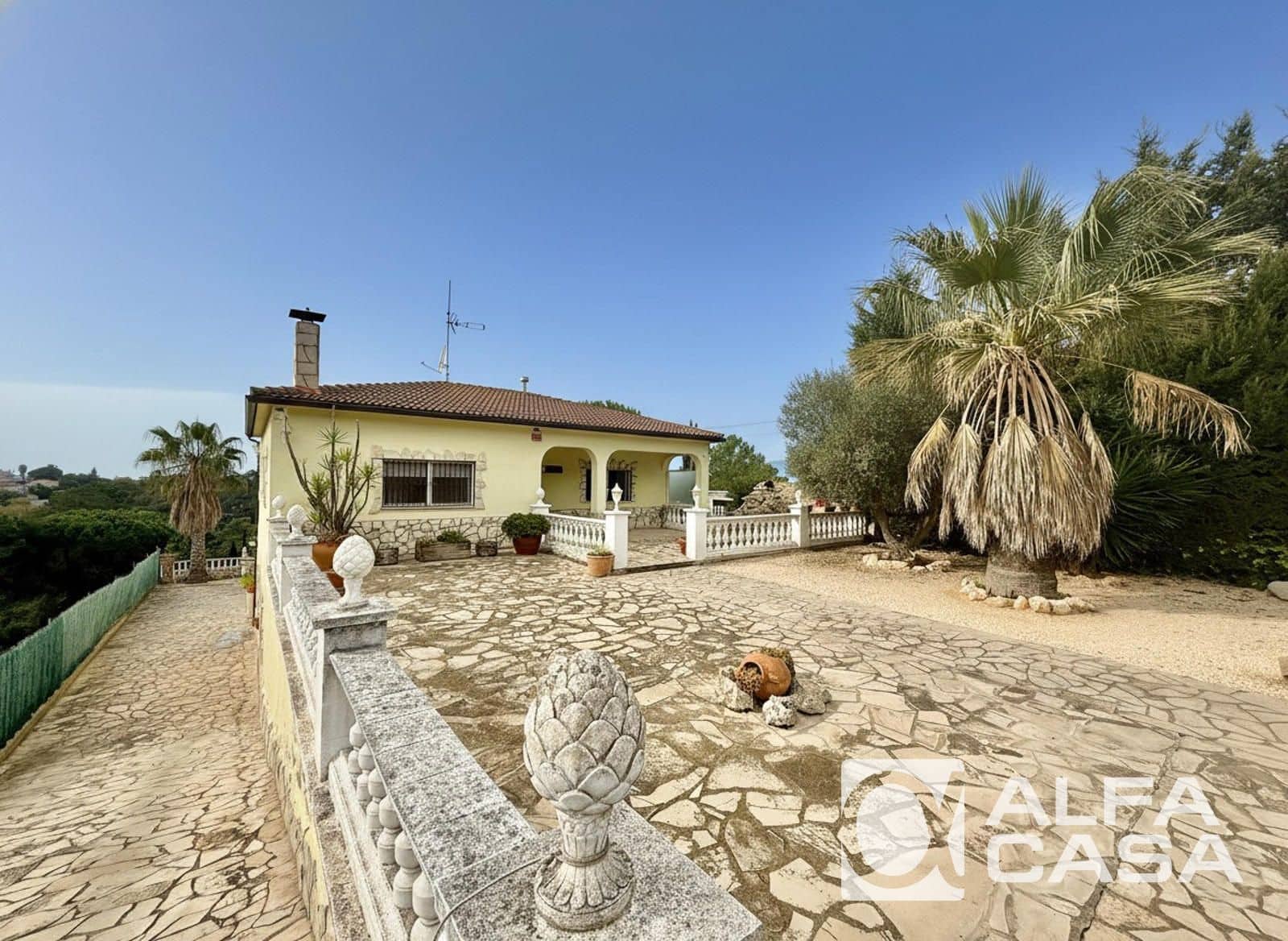 4 sovrum Villa till salu i Lloret de Mar med pool - 399 000 € (Ref: 9438967)