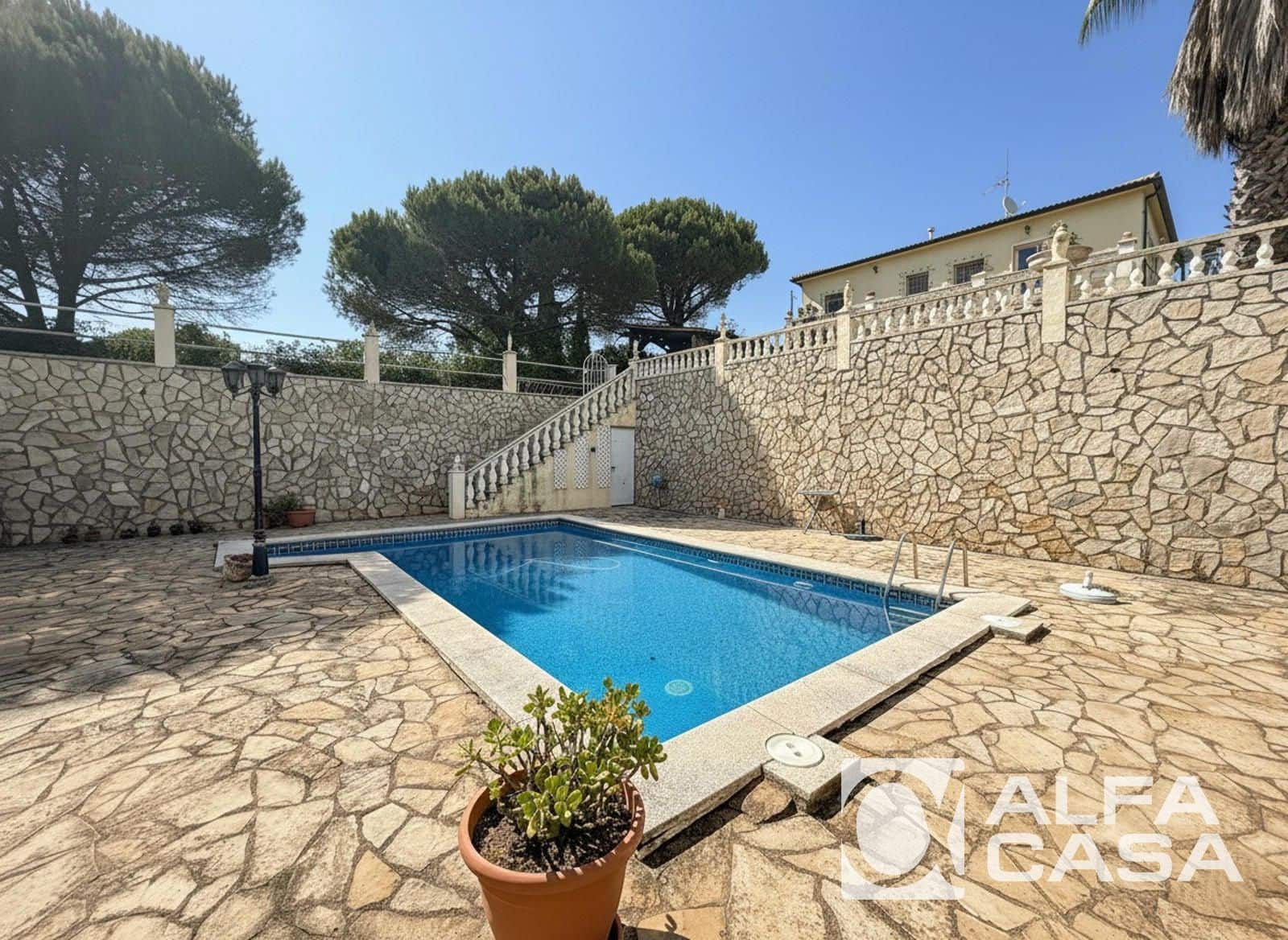 4 sovrum Villa till salu i Lloret de Mar med pool - 399 000 € (Ref: 9438967)