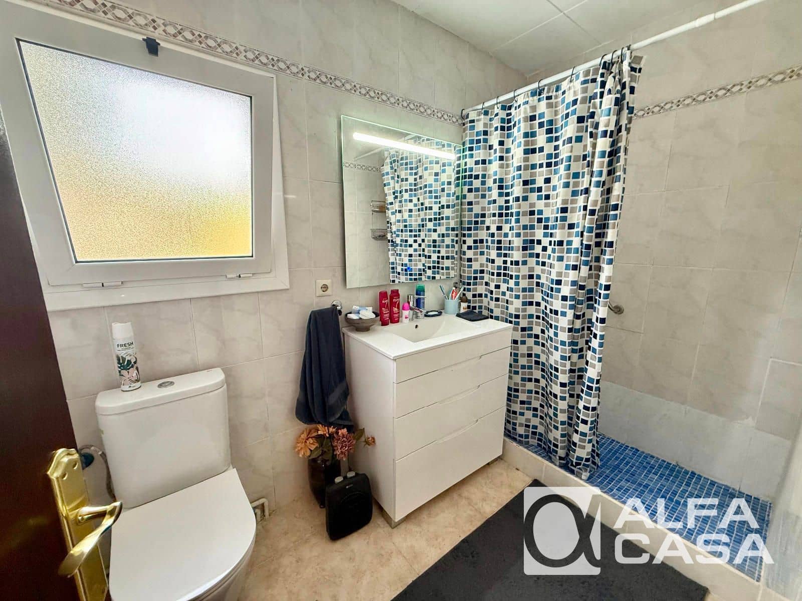 4 sovrum Villa till salu i Lloret de Mar med pool garage - 259 000 € (Ref: 9447324)