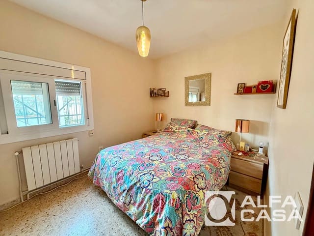 4 sovrum Villa till salu i Lloret de Mar med pool garage - 259 000 € (Ref: 9447324)