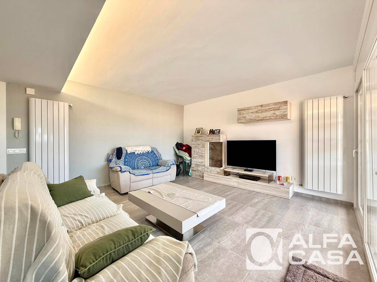 2 bedroom Flat for sale in Lloret de Mar with pool garage - € 230,000 (Ref: 9448486)