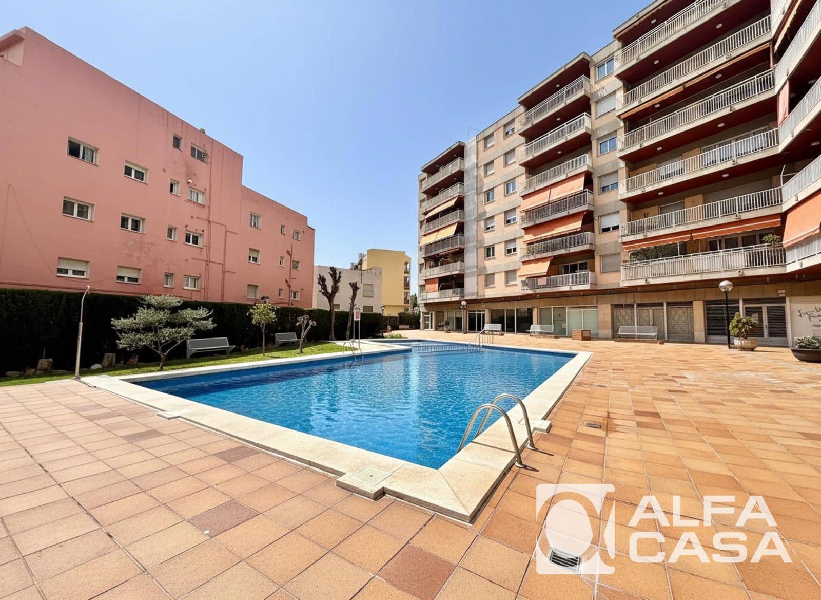 2 bedroom Flat for sale in Lloret de Mar with pool garage - € 230,000 (Ref: 9448486)