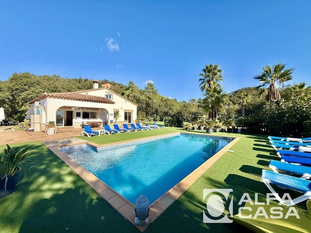 3 sypialnia Willa na sprzedaż w Lloret de Mar z basenem - 731 000 € (Ref: 9451171)