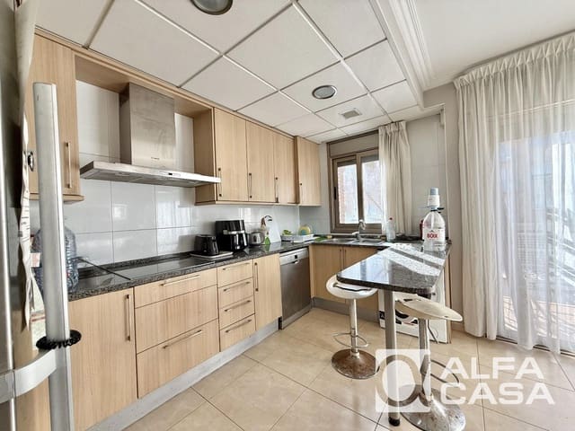 3 soveværelse Lejlighed til salg i Lloret de Mar - € 275.000 (Ref: 9506322)