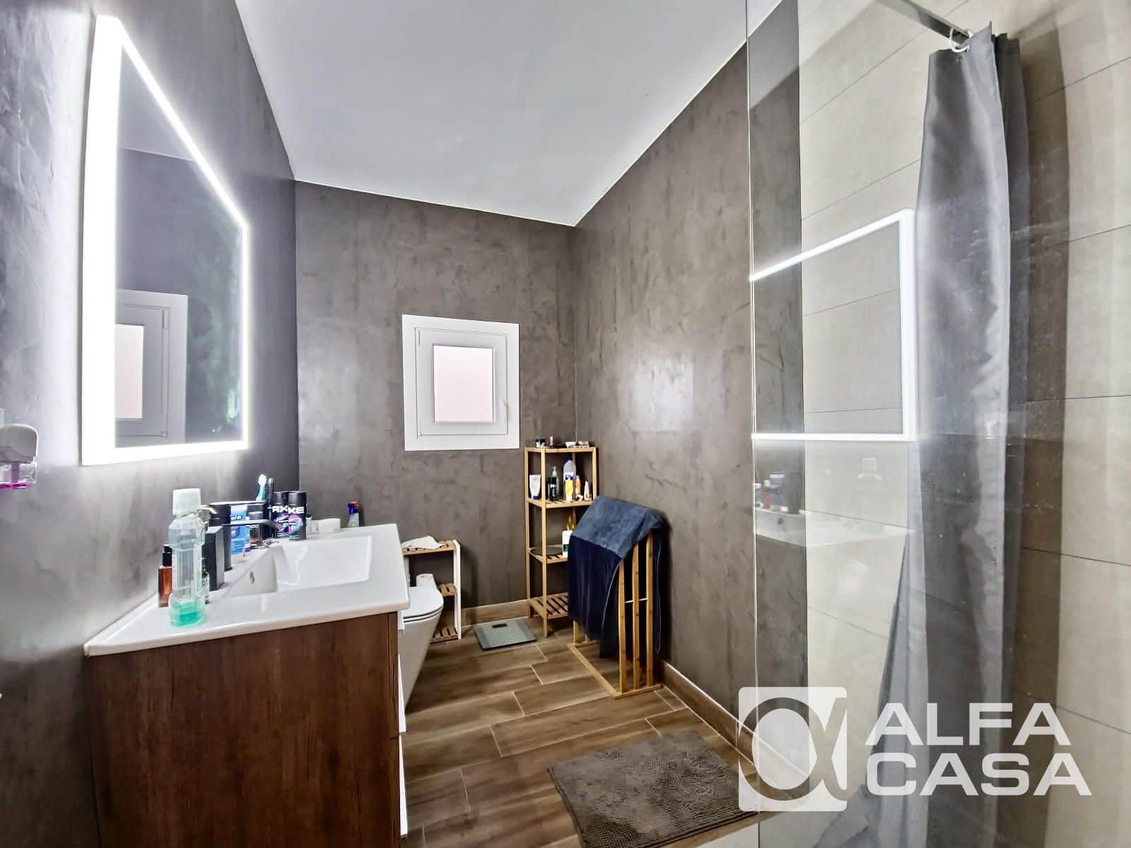 3 slaapkamer Villa te koop in Lloret de Mar met garage - € 259.000 (Ref: 9510302)